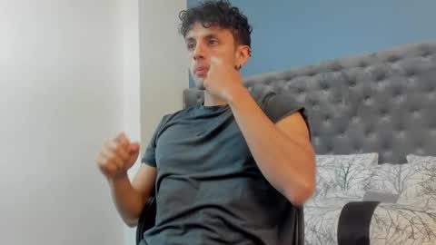 Snapshot of ariasaadeh chatting on 09/28/25, 11:59 ariasaadeh online show from 09/28/25, 11:59