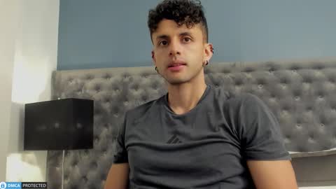 Snapshot of ariasaadeh chatting on 11/13/25, 12:26 ariasaadeh online show from 11/13/25, 12:26