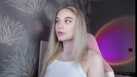 ariavelvets online show from 06/10/26, 12:15