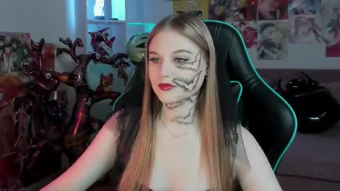 Snapshot of ariawell chatting on 10/31/25, 05:58 Aria online show from 10/31/25, 05:58