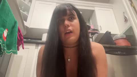 Snapshot of ariawestlove chatting on 01/02/25, 04:52 Aria online show from 01/02/25, 04:52