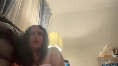 Snapshot of ariawestlove chatting on 02/18/25, 04:26 Aria online show from 02/18/25, 04:26