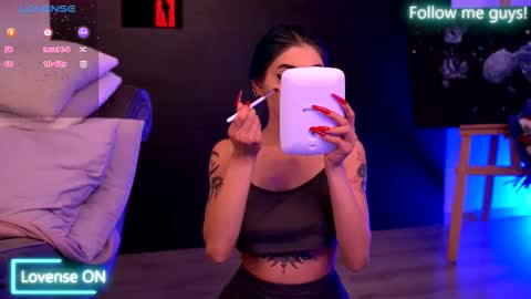 Aria  online show from 09/25/25, 08:45