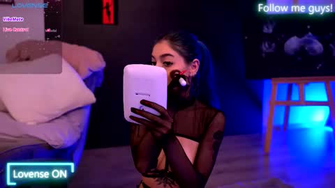 Aria  online show from 09/27/25, 08:25