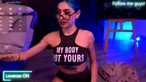 Aria  online show from 10/05/25, 08:18