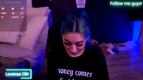 Aria  online show from 10/21/25, 09:04