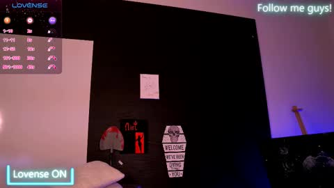 Aria  online show from 10/27/25, 10:14