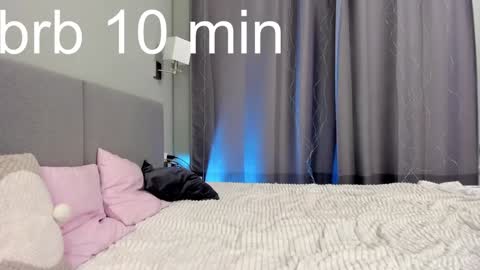 Snapshot of ariel_rouse chatting on 12/28/24, 08:47 Ariel online show from 12/28/24, 08:47