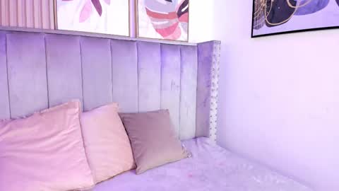 Ariel Wattson online show from 10/18/25, 08:53