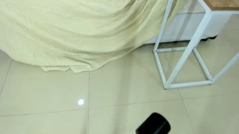 ariela__ online show from 01/10/25, 11:50