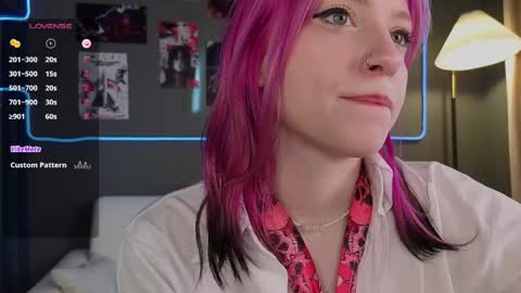 Ariel online show from 06/08/26, 03:45