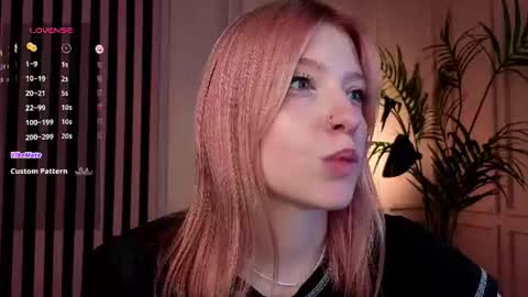 Ariel online show from 07/29/26, 03:43
