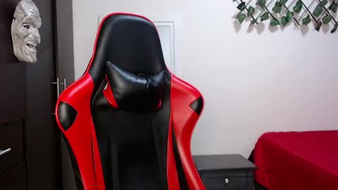 chris online show from 03/09/25, 06:43