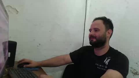 Snapshot of arield85 chatting on 12/03/24, 09:45 Ariel online show from 12/03/24, 09:45