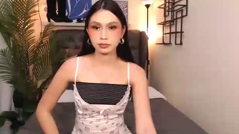 Snapshot of ariellaarida69 chatting on 11/26/25, 12:39 MIRA GREYSON online show from 11/26/25, 12:39