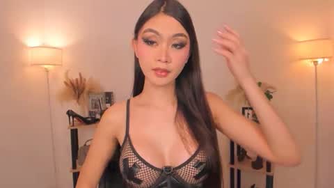 Snapshot of ariellaarida69 chatting on 02/27/26, 12:16 MIRA GREYSON online show from 02/27/26, 12:16