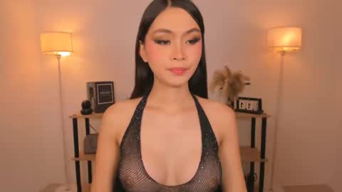 Snapshot of ariellaarida69 chatting on 03/30/26, 11:44 MIRA GREYSON online show from 03/30/26, 11:44