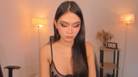 Snapshot of ariellaarida69 chatting on 04/06/26, 04:57 MIRA GREYSON online show from 04/06/26, 04:57