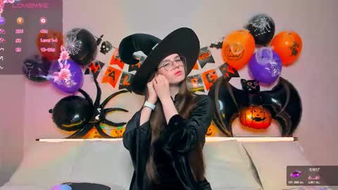 Snapshot of ariellateska chatting on 10/29/25, 04:26 Ariella online show from 10/29/25, 04:26