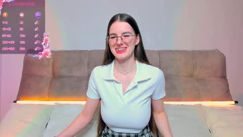 Snapshot of ariellateska chatting on 11/18/25, 02:39 Ariella online show from 11/18/25, 02:39