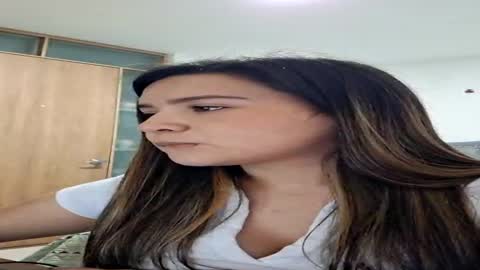 Ariel Rose online show from 06/12/26, 12:20