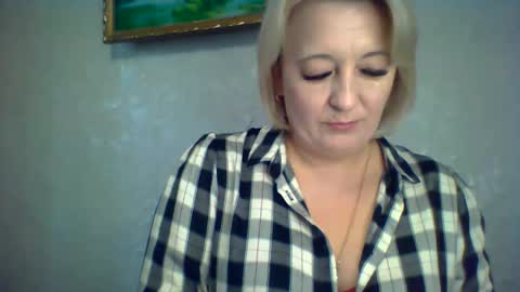 ArielXLoveresss online show from 11/24/25, 08:58