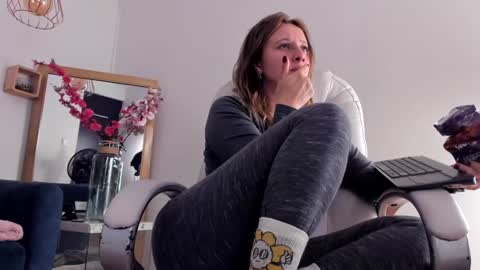 Ari  online show from 01/30/25, 10:51