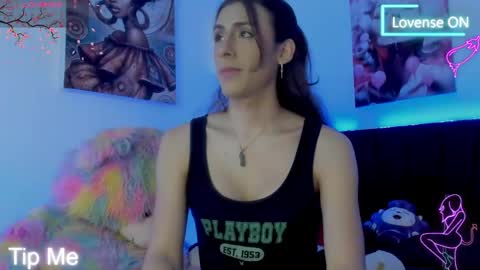Snapshot of arii_scorpion chatting on 05/18/26, 10:04 Ariana Forero ---- independet model online show from 05/18/26, 10:04