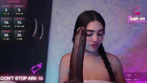 Snapshot of arii_vega chatting on 01/11/25, 11:13 ARII VEGA online show from 01/11/25, 11:13