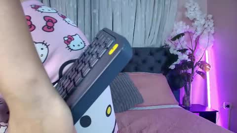 Snapshot of ariia_sweett chatting on 03/25/26, 03:56 Ariia sweett online show from 03/25/26, 03:56