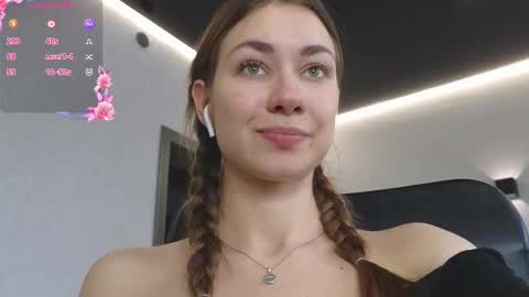 Snapshot of ariiadnaaa chatting on 03/04/25, 08:13 Ariadna online show from 03/04/25, 08:13