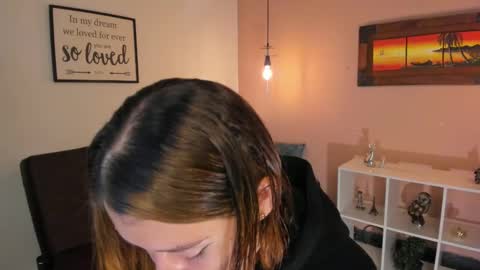 Snapshot of ariianabaker chatting on 03/03/25, 11:55  Arianna  online show from 03/03/25, 11:55