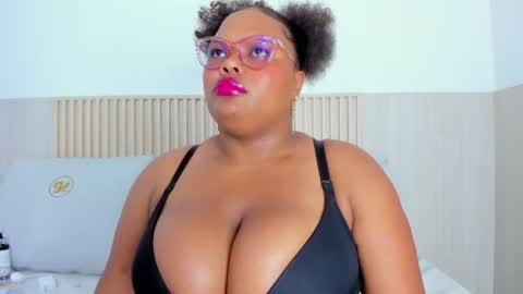 Snapshot of arika_brown chatting on 06/13/26, 07:23 Arika Brown online show from 06/13/26, 07:23
