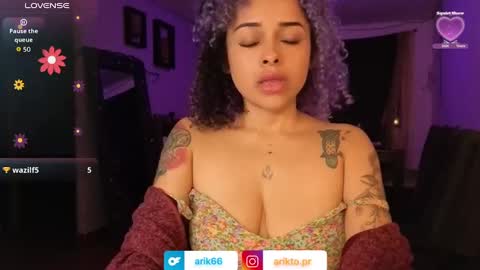 Snapshot of arikatorres chatting on 10/06/25, 11:46 Arin online show from 10/06/25, 11:46