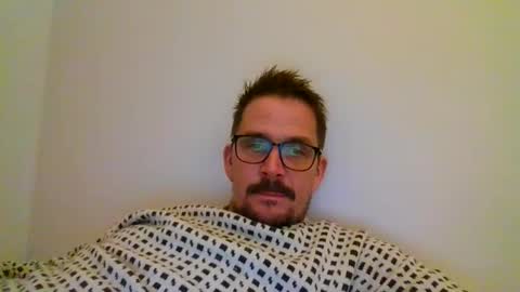 Snapshot of ariparikrigsmann chatting on 12/24/24, 10:39 ariparikrigsmann online show from 12/24/24, 10:39