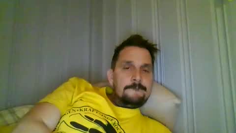 Snapshot of ariparikrigsmann chatting on 12/16/25, 07:41 ariparikrigsmann online show from 12/16/25, 07:41