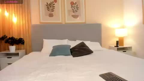 Ari Robert online show from 09/18/25, 04:36