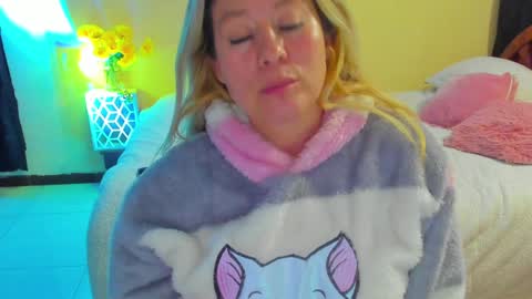 arisha_katy1 online show from 02/08/25, 03:52