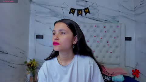 arisha_lee2 online show from 05/25/26, 12:33