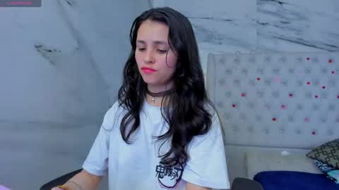 arisha_lee2 online show from 06/05/26, 01:45