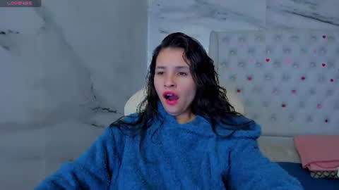 arisha_lee2 online show from 06/15/26, 11:56