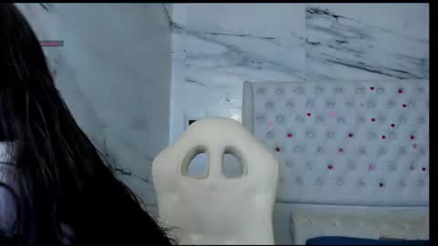 arisha_lee2 online show from 06/22/26, 11:57