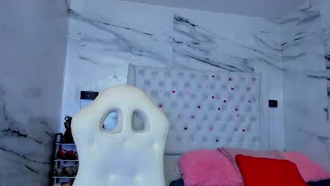 arisha_lee2 online show from 07/17/26, 11:50