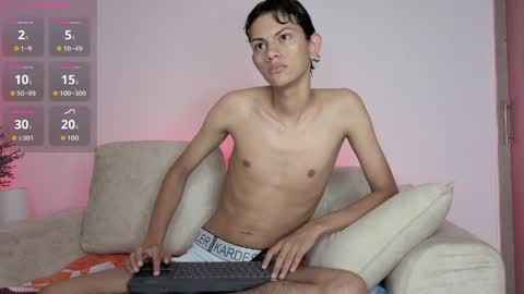 ANDRES Independent model online show from 05/25/26, 08:04