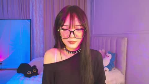 Snapshot of ariya_star chatting on 05/17/26, 02:13 Ariya online show from 05/17/26, 02:13