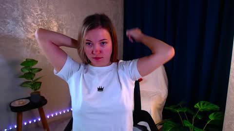 Arlana online show from 11/10/25, 01:37