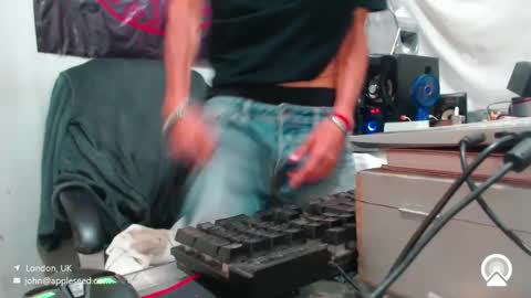 Snapshot of armaduradeacero chatting on 10/13/25, 11:49 armaduradeacero online show from 10/13/25, 11:49