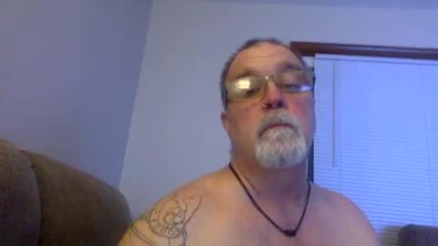 Snapshot of armyguy5311 chatting on 04/09/26, 06:19 armyguy5311 online show from 04/09/26, 06:19