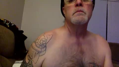Snapshot of armyguy5311 chatting on 06/05/26, 06:52 armyguy5311 online show from 06/05/26, 06:52
