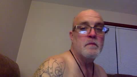Snapshot of armyguy5311 chatting on 06/09/26, 05:30 armyguy5311 online show from 06/09/26, 05:30